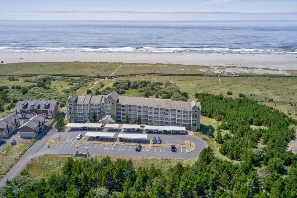 Beach Please-Updated Home With Ocean Views Long Beach Esterno foto