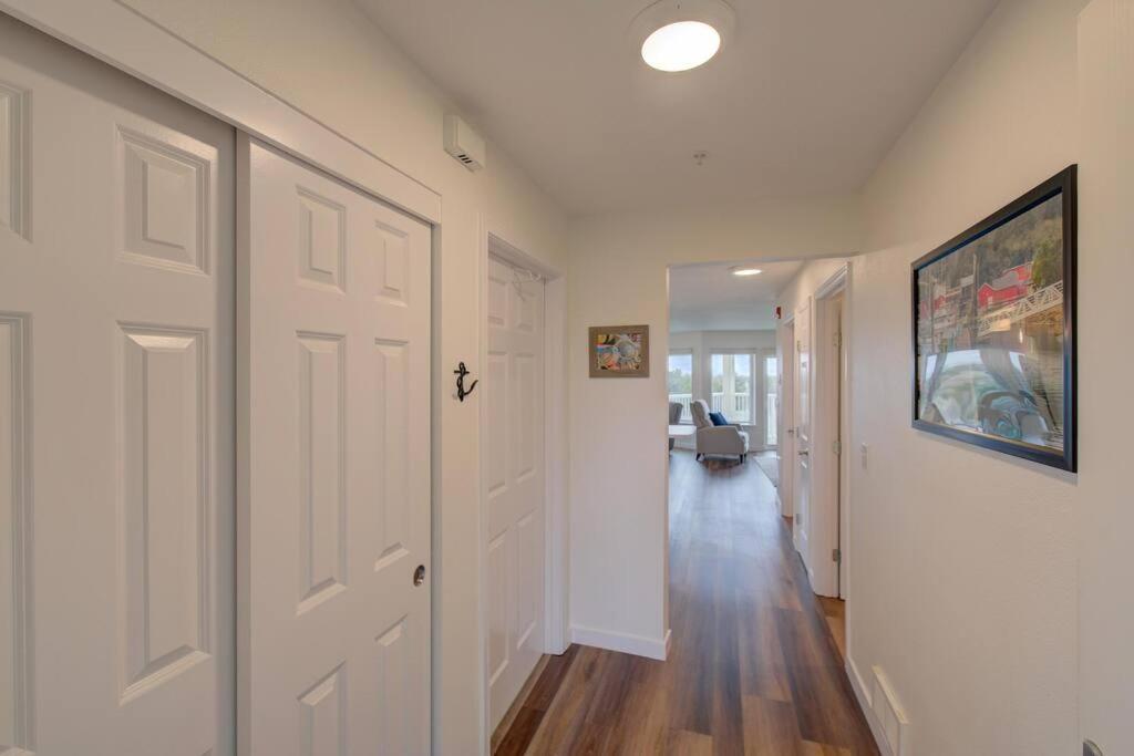 Beach Please-Updated Home With Ocean Views Long Beach Esterno foto